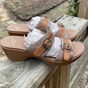 Dansko Jessie Women's 40 (9.5-10) Sand Lizard Double Strap Sandals